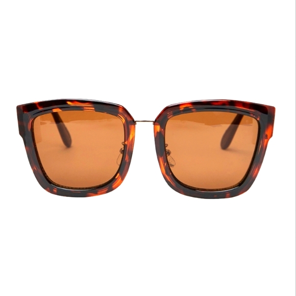 BCBGMaxAzria Accessories - BCBG MAXAZRIA Lena Tort Sunglasses